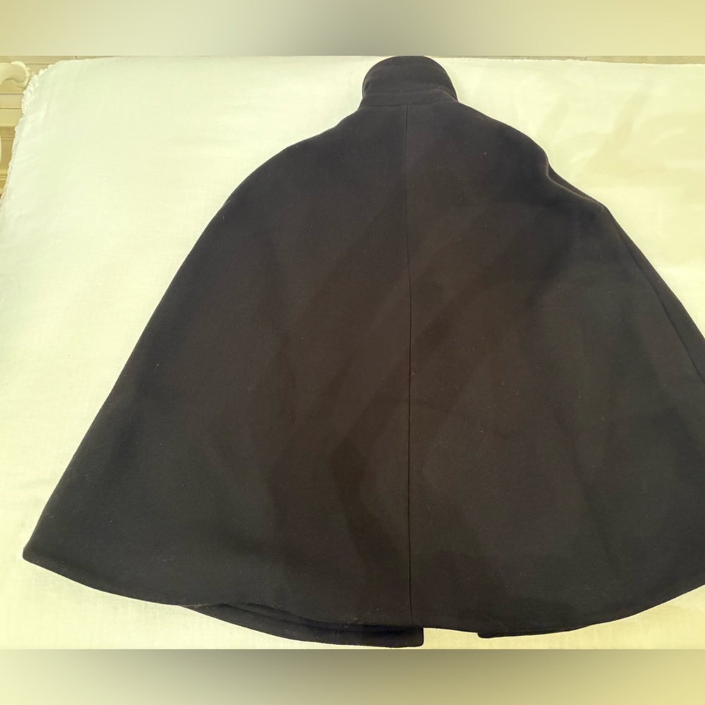 Kate Spade Black Wool Cape with Bow Accent - Picture 6 of 14